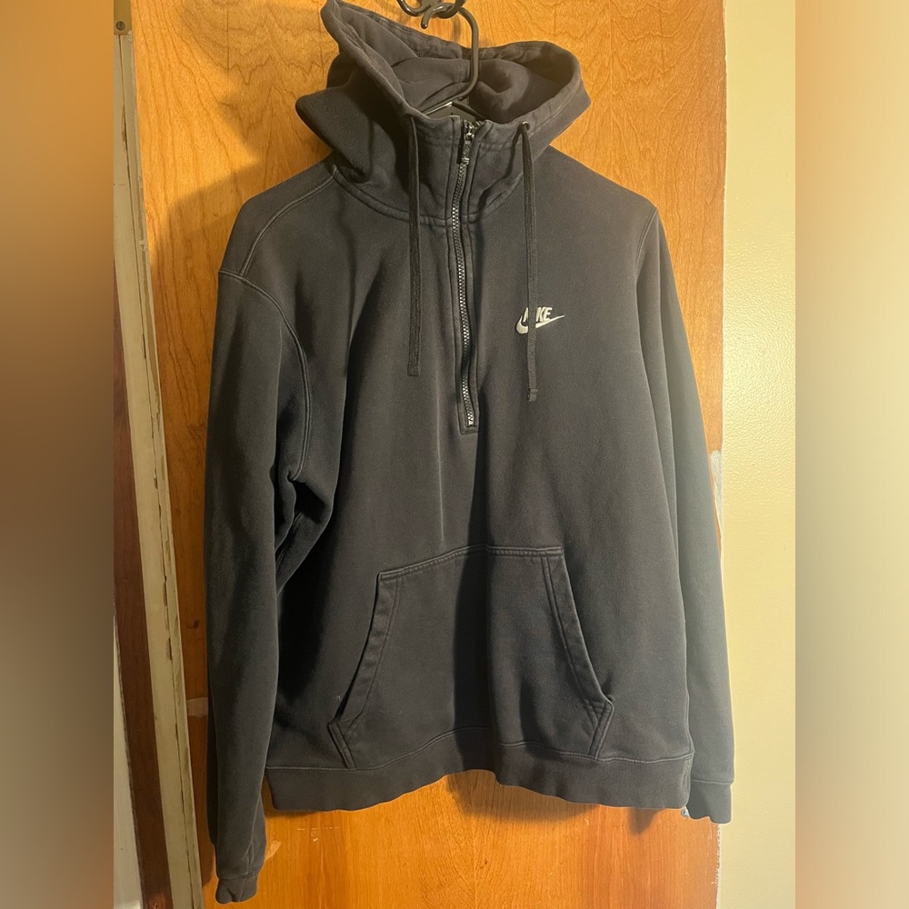 Nike quarter zip hoodie size medium
